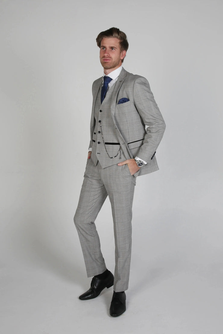 Suits Plus: Paul Andrew- Hugo Grey Men's Three Piece Suit